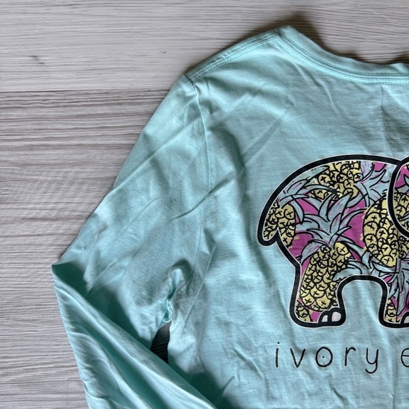 IVORY ELLA pineapple print elephant graphic tee size M - Picture 2 of 14